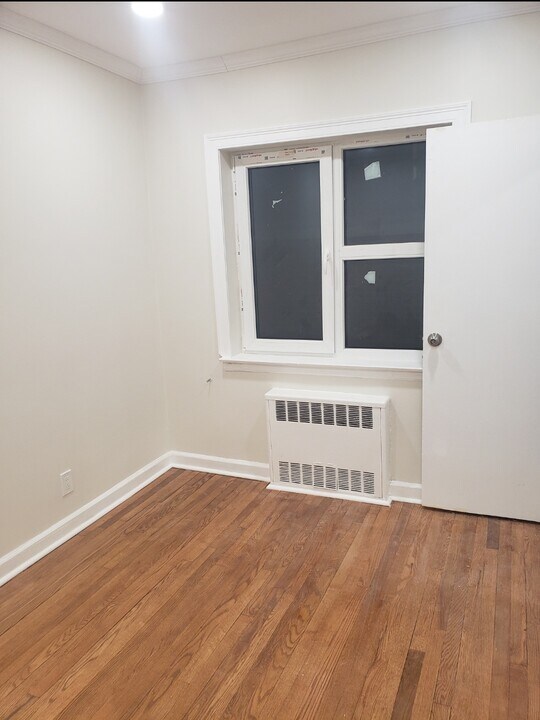 6549 Alderton St, Unit 02 in Rego Park, NY - Building Photo