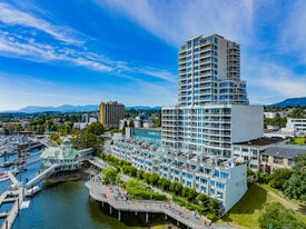 38 Front St in Nanaimo, BC - Building Photo