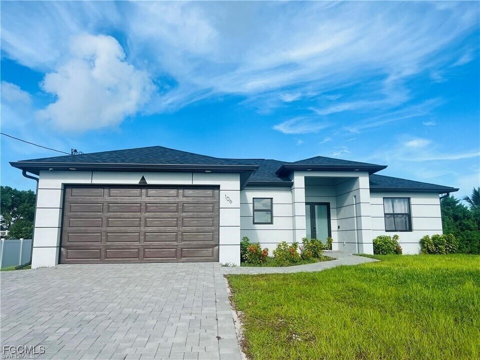 106 El Dorado Blvd N in Cape Coral, FL - Building Photo