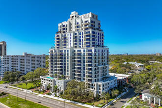 Hyde Park House in Tampa, FL - Foto de edificio - Building Photo