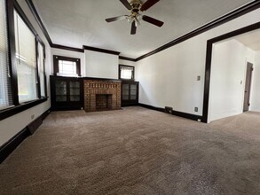 2196 Lewis Dr in Lakewood, OH - Building Photo - Building Photo