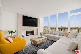 1244 Stradella Rd in Los Angeles, CA - Building Photo - Building Photo