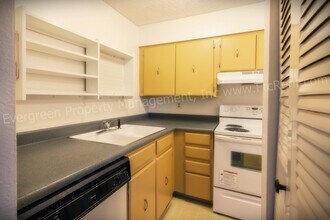 1705 Heatheridge Rd in Fort Collins, CO - Foto de edificio - Building Photo