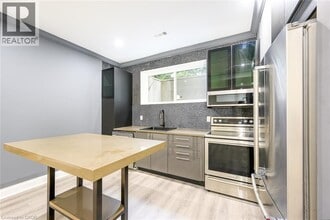 471 Annalee Dr in Hamilton, ON - Building Photo - Building Photo