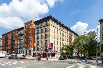 958-960 Saint Nicholas Ave in New York, NY - Foto de edificio - Building Photo