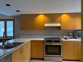 6526 Bettys Ln in Madison, WI - Building Photo - Building Photo