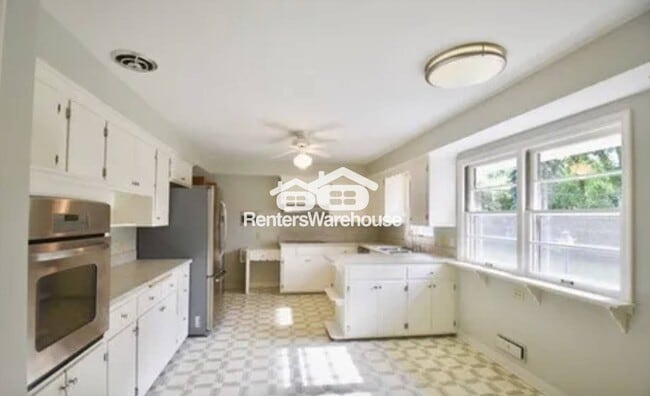 6625 Brittany Rd in Edina, MN - Building Photo - Building Photo
