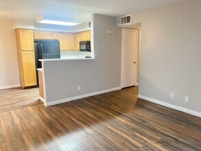 3068 Tarpon in Las Vegas, NV - Building Photo - Building Photo