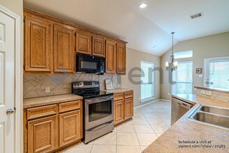 4415 Sierra Point Dr in Fresno, TX - Building Photo - Building Photo