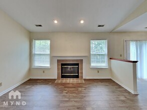 704 Treyburn Lakes Way in Indianapolis, IN - Building Photo - Building Photo
