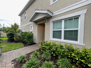 4676 Arboretum Cir in Naples, FL - Building Photo - Building Photo