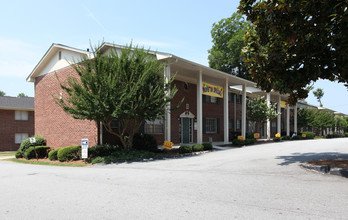 Forest Villas in Forest Park, GA - Building Photo - Building Photo