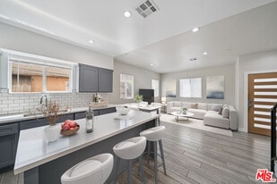 1121 Browning Blvd in Los Angeles, CA - Building Photo
