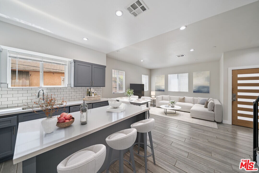 1121 Browning Blvd in Los Angeles, CA - Building Photo
