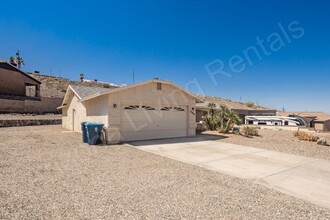 2980 Amigo Dr in Lake Havasu City, AZ - Building Photo - Building Photo