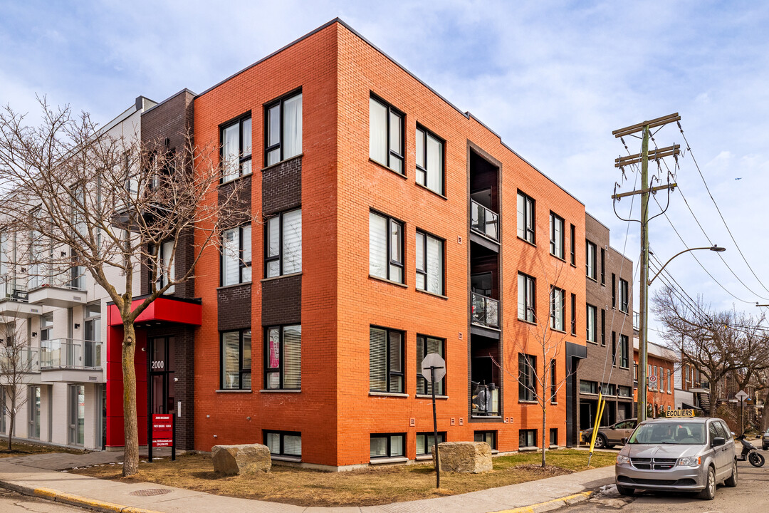 2000 Rosemont Boul in Montréal, QC - Building Photo