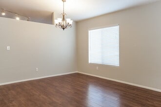 6333 Winter Valley Ct in Las Vegas, NV - Foto de edificio - Building Photo