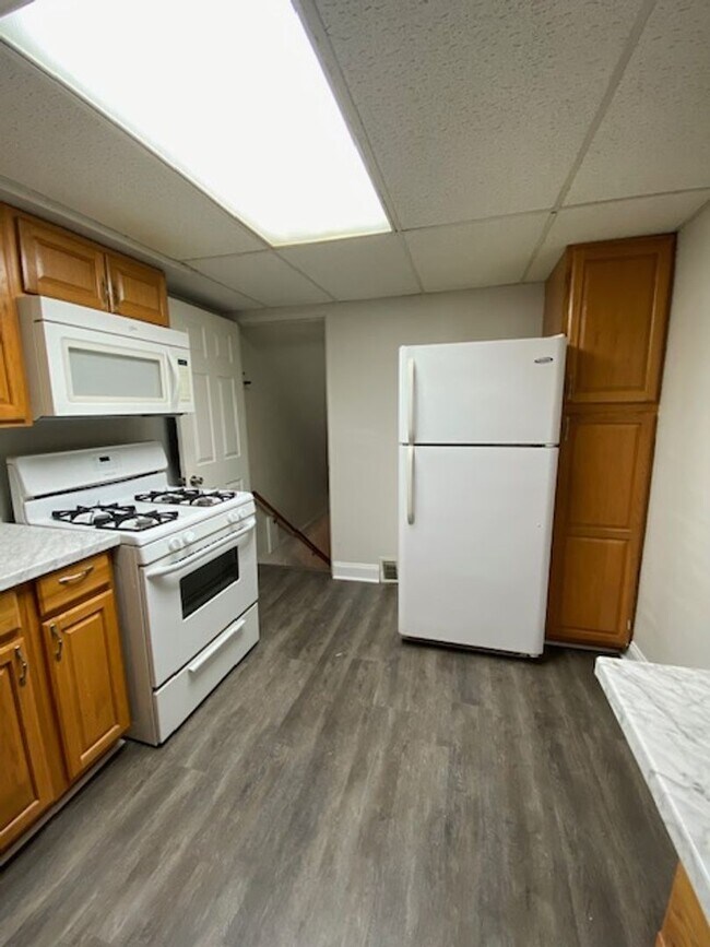 826 Killarney Dr in Pittsburgh, PA - Building Photo - Building Photo