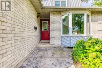1060 Glendor Ave in Burlington, ON - Building Photo - Building Photo