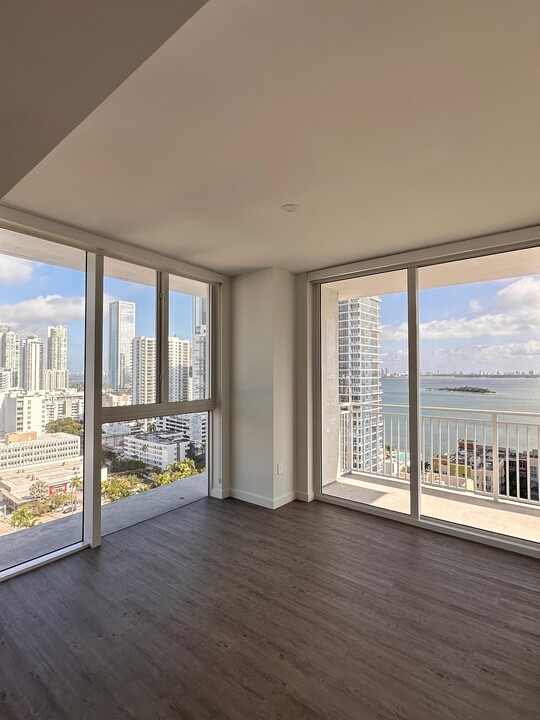 342 NE 26th Ter, Unit B8 in Miami, FL - Building Photo