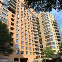 2001 15th St N, Unit 319 in Arlington, VA - Building Photo
