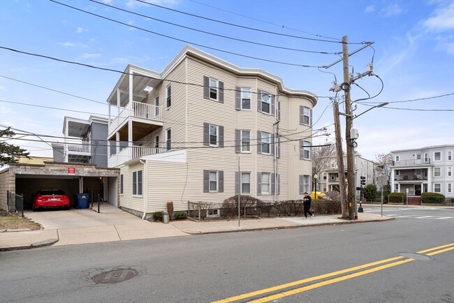 438 Washington St, Unit 2 in Boston, MA - Building Photo - Building Photo