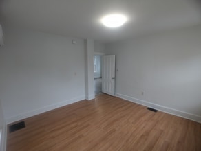 201 Division St, Unit 201 in Bennington, VT - Building Photo - Building Photo