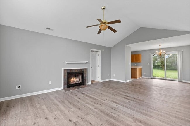 303 Paddock Pl in Jacksonville, NC - Building Photo - Building Photo