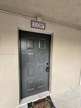 11207 Royal Palm Blvd, Unit 11207 in Coral Springs, FL - Foto de edificio - Building Photo