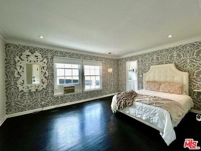 property at 1728 El Cerrito Pl