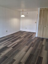 211 Birdseye St, Unit 2A2 in Bridgeport, CT - Building Photo