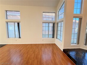 2836 Huber Heights Dr in Las Vegas, NV - Building Photo - Building Photo