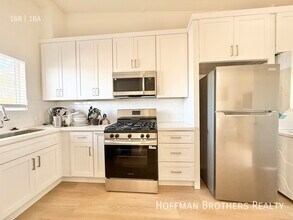 1467 Fairbanks Pl in Los Angeles, CA - Building Photo - Building Photo