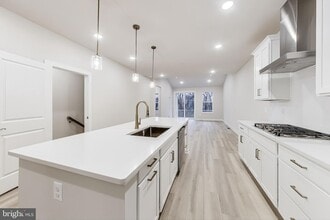 13317 Petrel St in Clarksburg, MD - Building Photo - Building Photo