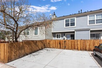 19927 Briarwood Ct in Parker, CO - Foto de edificio - Building Photo