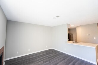 2501 Gulf Fwy, Unit 260C in Dickinson, TX - Foto de edificio - Building Photo