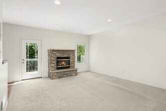 15865 Porchlight Ln in Eden Prairie, MN - Building Photo - Building Photo