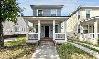 679 Smith St SW in Atlanta, GA - Building Photo