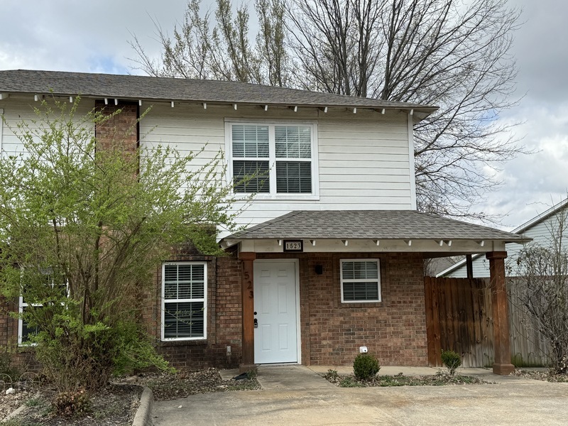 1523 N Dawn Dr in Fayetteville, AR - Building Photo