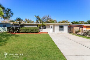 2250 Norman Dr in Clearwater, FL - Building Photo