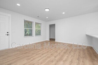 10 Valley View Dr in Greenville, SC - Building Photo - Building Photo