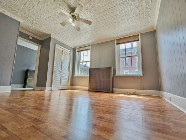 9-11 Cataract St, Unit 9 Cataract St - 1st Floor in Cohoes, NY - Building Photo - Building Photo