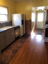 207 S 16th Ave, Unit A in Yakima, WA - Foto de edificio - Building Photo