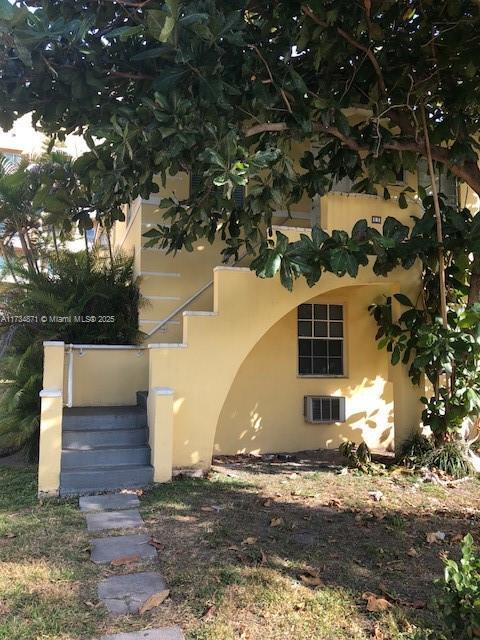 11 Santillane Ave, Unit 4 in Coral Gables, FL - Building Photo