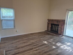 3620 Rio Loma Way in Sacramento, CA - Building Photo - Building Photo