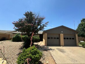 7814 Vernon Ave in Lubbock, TX - Building Photo - Building Photo