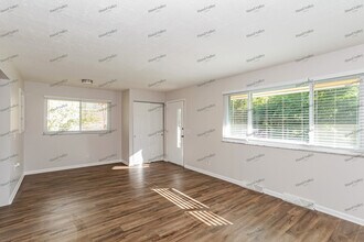 7857 Tucson Ct in Cincinnati, OH - Building Photo - Building Photo