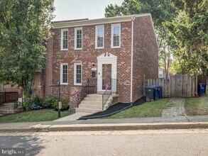 1012 N Pelham St in Alexandria, VA - Building Photo - Building Photo