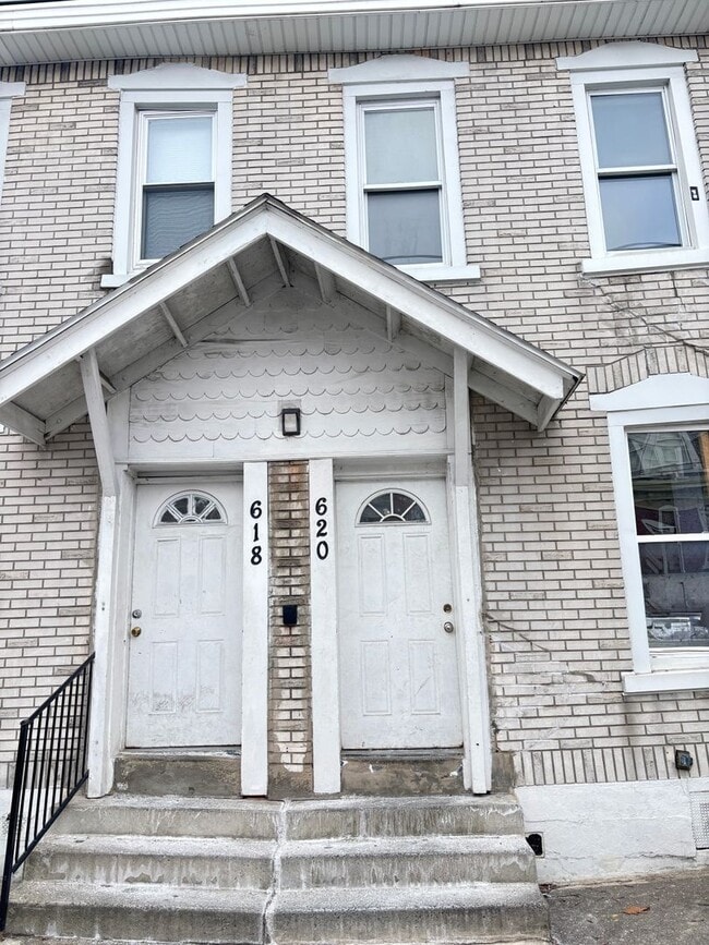 property at 620 W Chew St