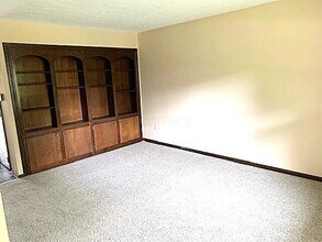 5060 Godown Rd in Columbus, OH - Building Photo - Building Photo